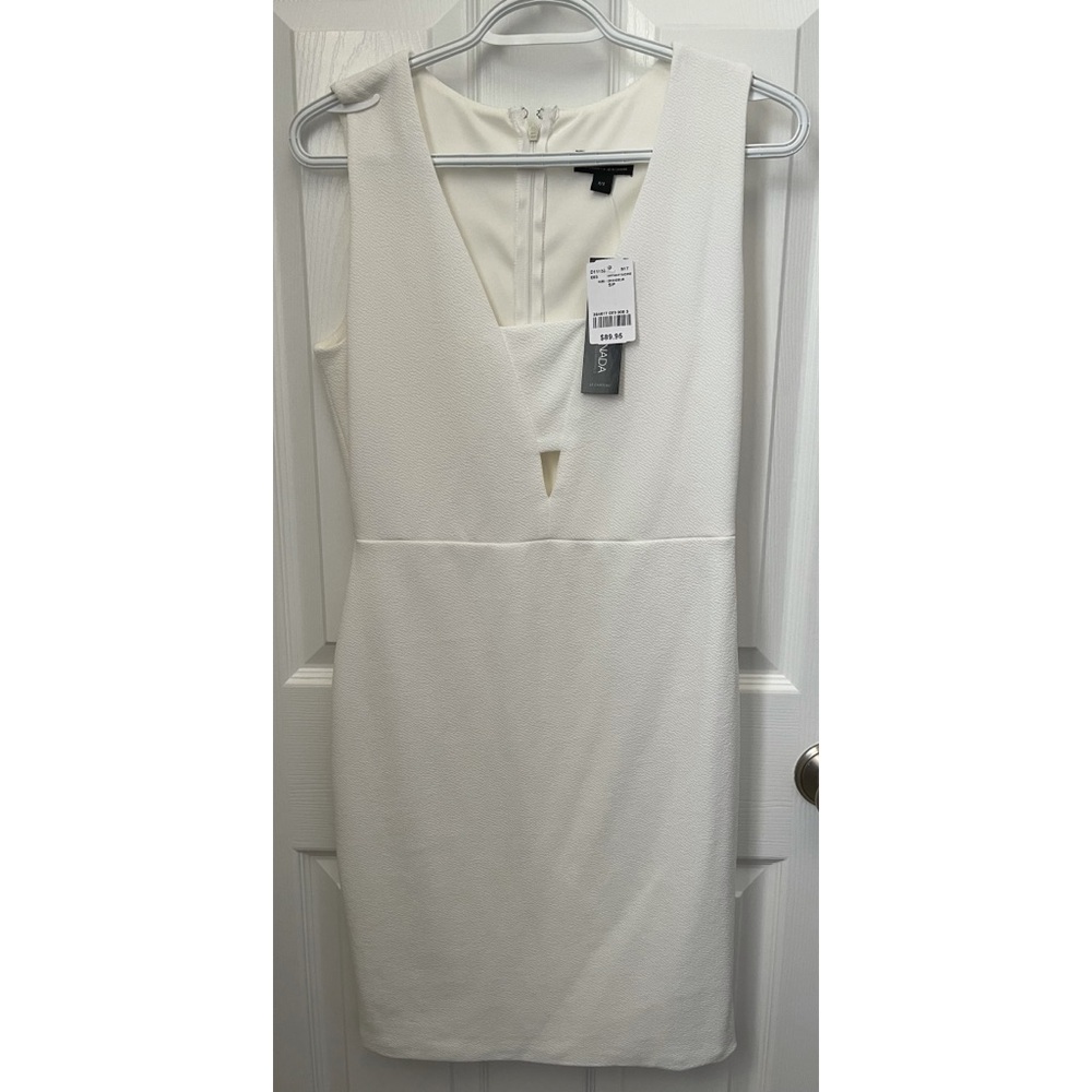 Le Chateau NWT dress size small